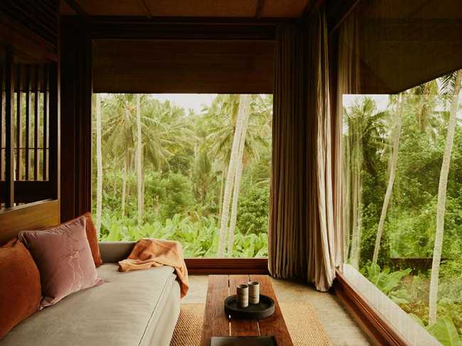 Lost Lindenberg. El valor de hospedarse cerca del océano salvaje, de abrazar el surf y satisfacer la necesidad de urbanidad en medio de la jungla