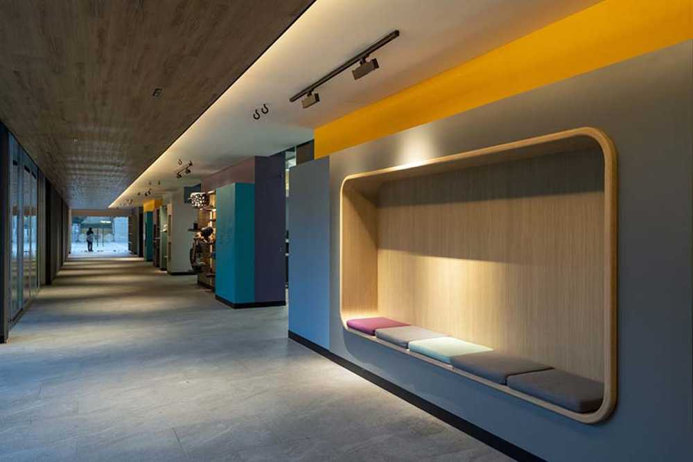 Restyling of a School in Mexico City. CimOrt Laboratories and Corridor
