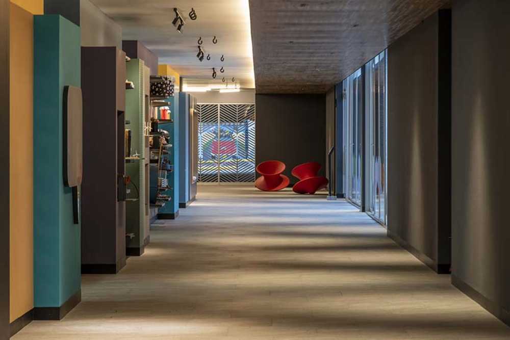 Restyling of a School in Mexico City. CimOrt Laboratories and Corridor