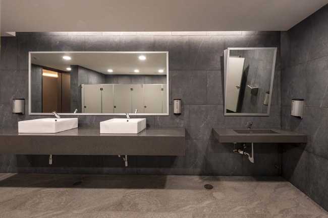 Restyling of a School in Mexico City. CimOrt Laboratories and Corridor