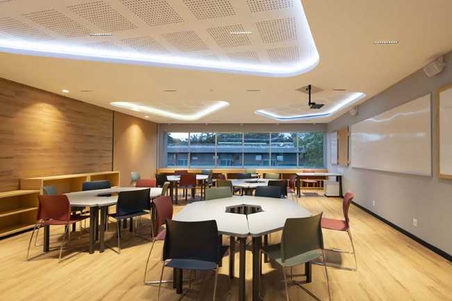 Benessere e flessibilità focus della riqualificazione delle aule di scuola primaria CimOrt a Città del Messico