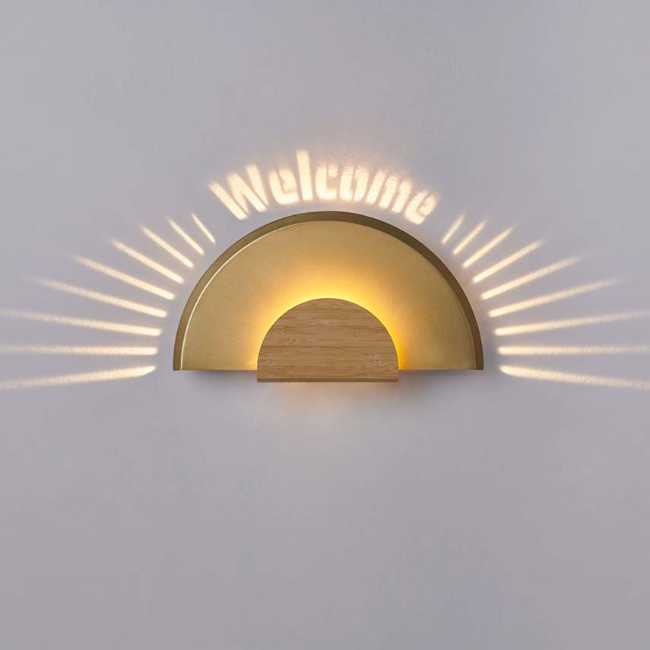 Scrivere con la luce per creare l'esperienza magica di PersonaLight