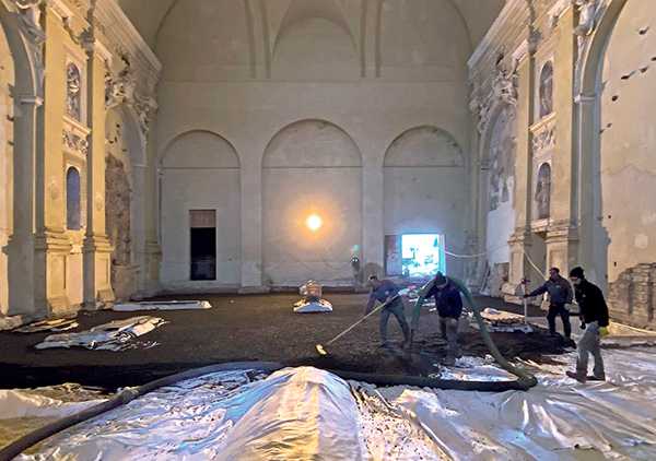 Prevenzione e mitigazione del gas radon nelle soluzioni per l'isolamento termico contro terra