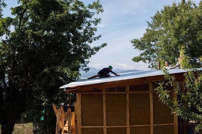 ECLA Wool Dyeing and Spinning Workshop to strengthen community bonds through beauty and work