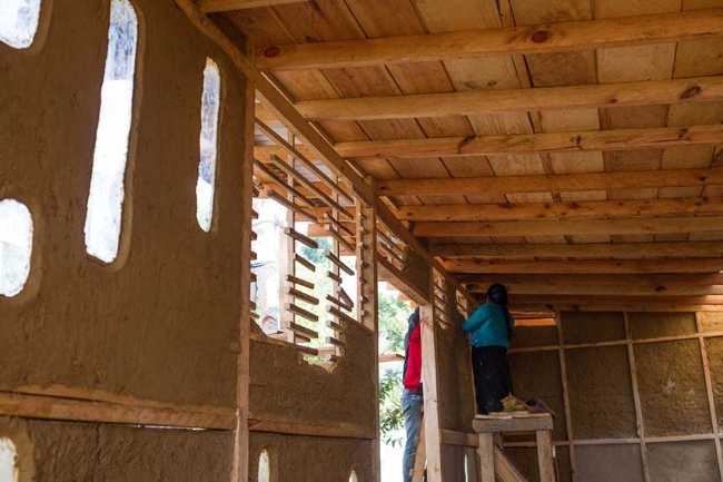 ECLA Wool Dyeing and Spinning Workshop to strengthen community bonds through beauty and work