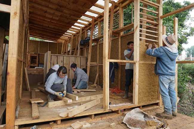 ECLA Wool Dyeing and Spinning Workshop to strengthen community bonds through beauty and work