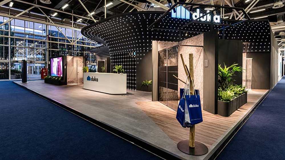 Stand Duka au Cersaie de Bologne. Concept sur l'art de l'eau pour un parcours sensoriel
