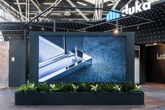 Stand de Duka en Cersaie de Bolonia. Concept sobre el arte del agua para un recorrido sensorial
