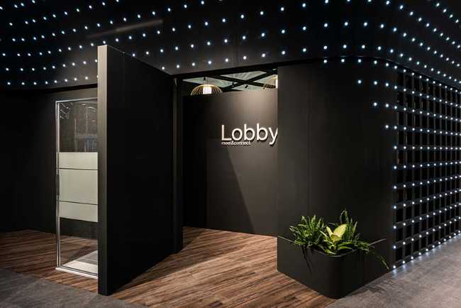 Stand de Duka en Cersaie de Bolonia. Concept sobre el arte del agua para un recorrido sensorial