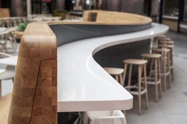 Food&Friends par Westend, le Food Court écologique à l'intérieur du centre commercial