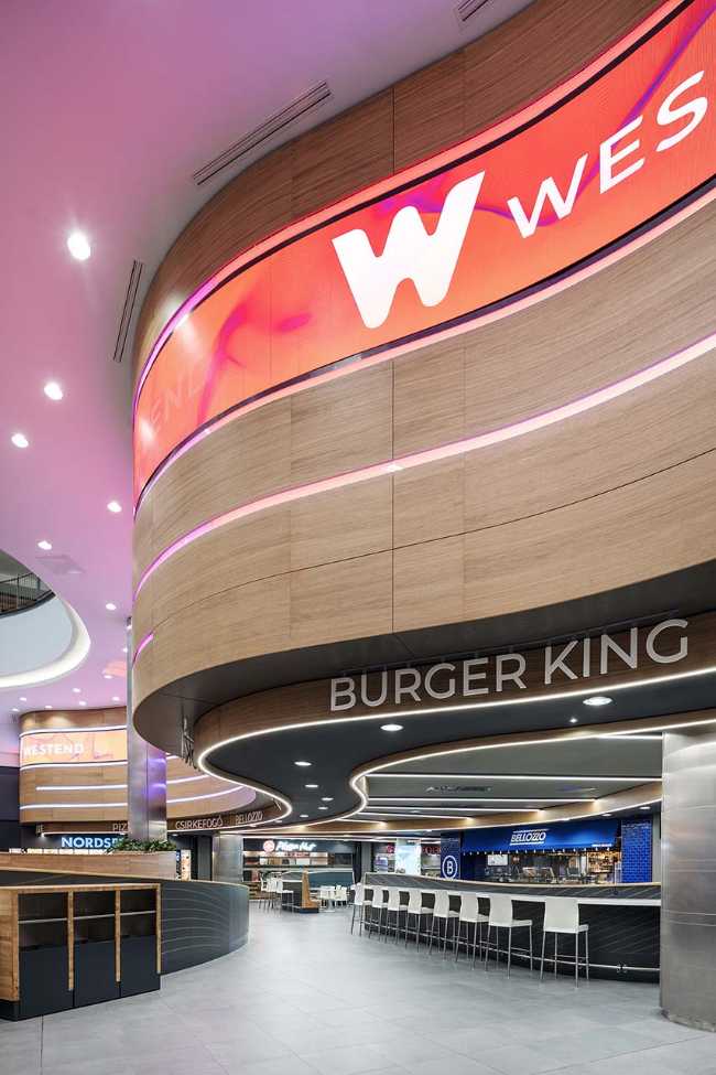 Food&Friends par Westend, le Food Court écologique à l'intérieur du centre commercial