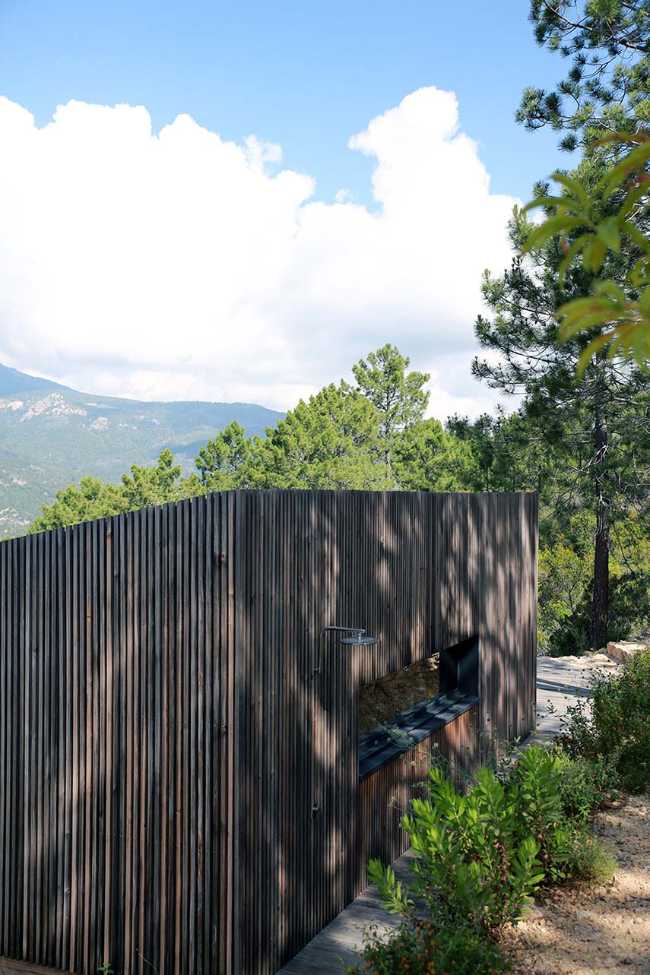 O'Casella prefabricated wooden cabin. Fully immersing in nature while maintaining comfort and protection