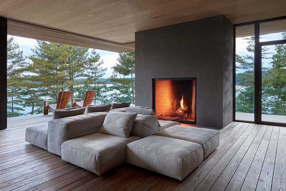 Muskoka Cottage. Abitazione familiare multi-generazionale dalla natura organica interconnessa al paesaggio