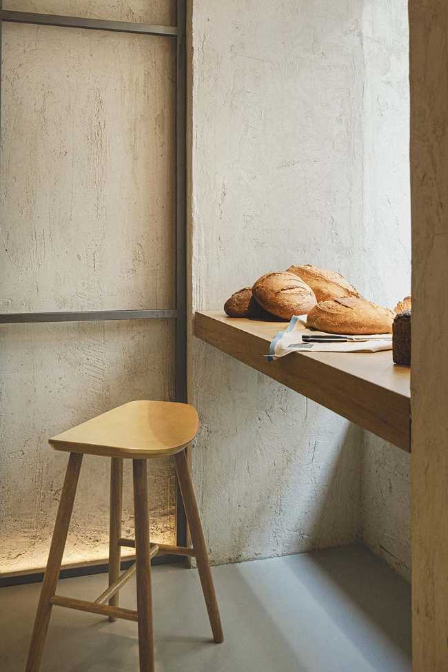Redefining bakery layout with dining room inspiration. El horno de Babette- a new 