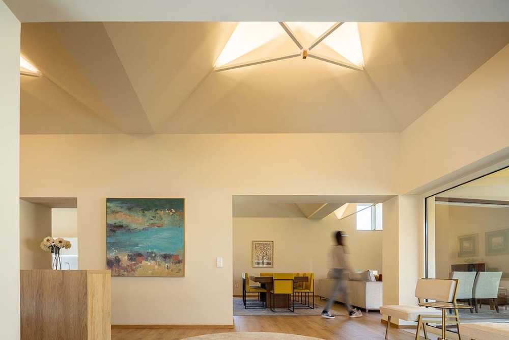 Casa Campo Lindo. Confort y lujo a partir de la recuperación de dos edificios en ruinas