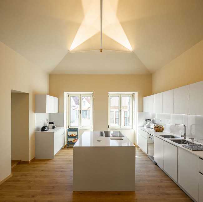 Casa Campo Lindo. Confort y lujo a partir de la recuperación de dos edificios en ruinas