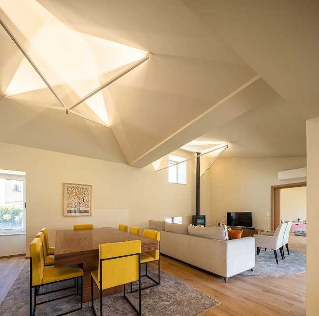 Casa Campo Lindo. Confort y lujo a partir de la recuperación de dos edificios en ruinas