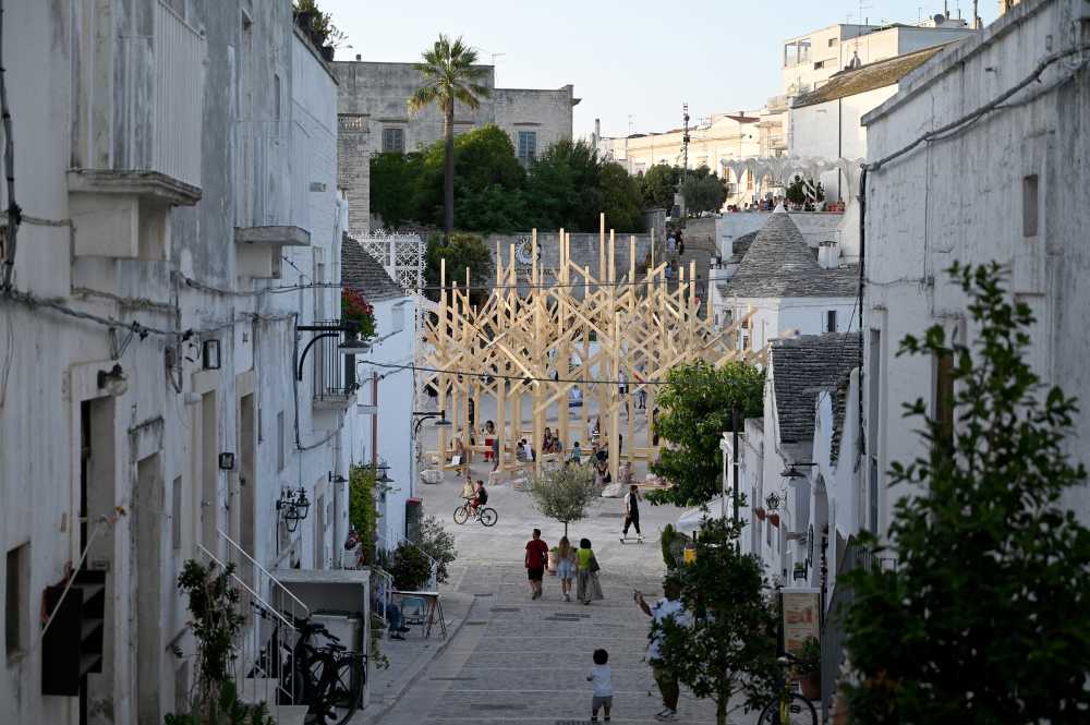 The Treedom l’installation social à Alberobello Yok Yok