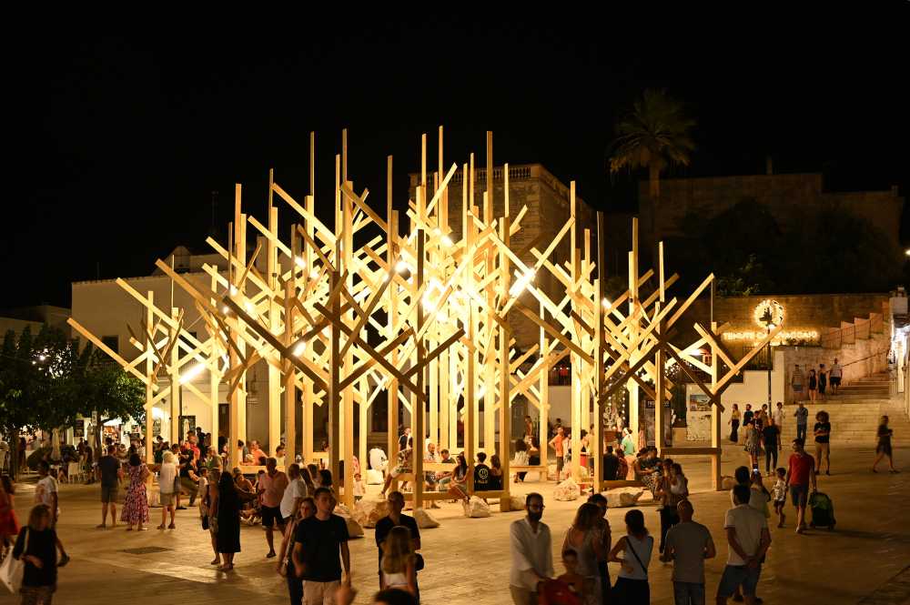 The Treedom l’installation social à Alberobello Yok Yok