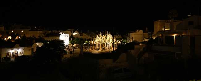 The Treedom l’installation social à Alberobello Yok Yok