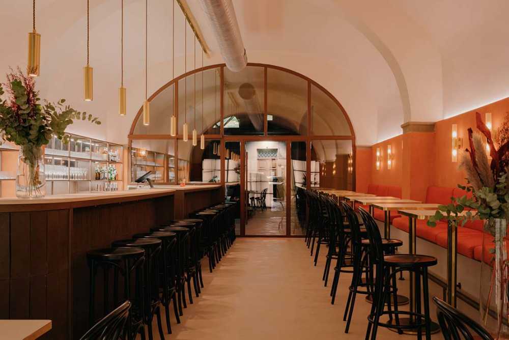 Atmósfera del nuevo cocktail bar Piazza del Tiratoio en Florencia