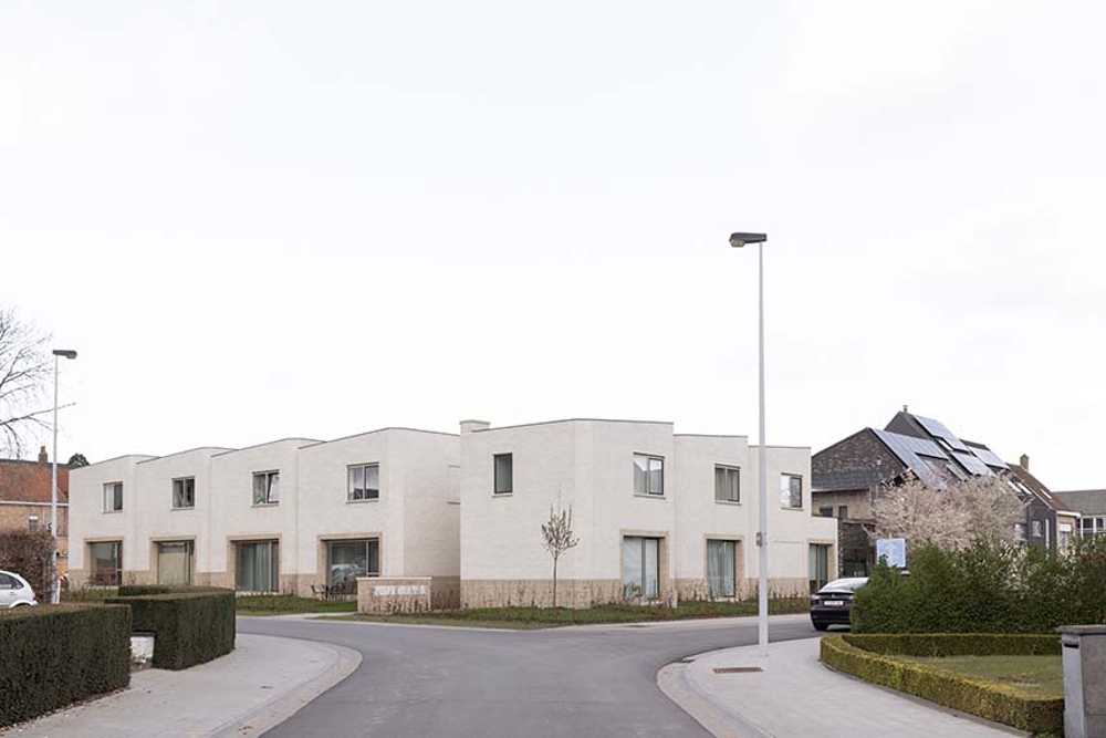 Ten Boomgaard. Seven new starter homes around a collective garden