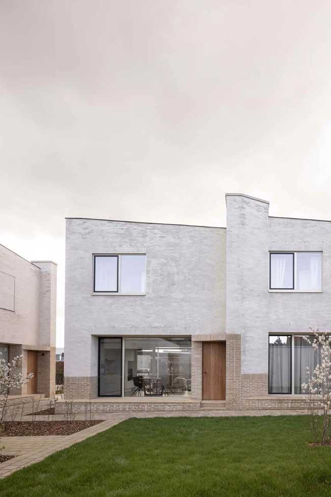 Ten Boomgaard. Seven new starter homes around a collective garden