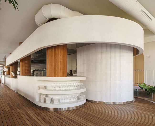 Open Kitchen in La Maruca Restaurant, the Sea in Madrid