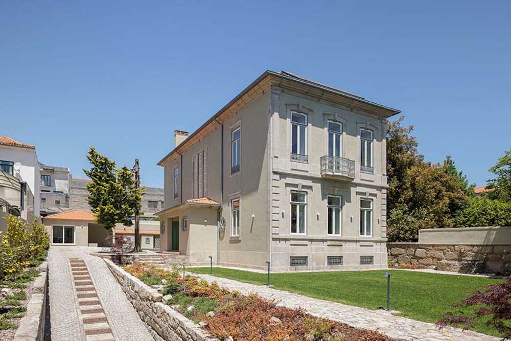 Restoring to Reveal the Origin, Casa Kala in Porto