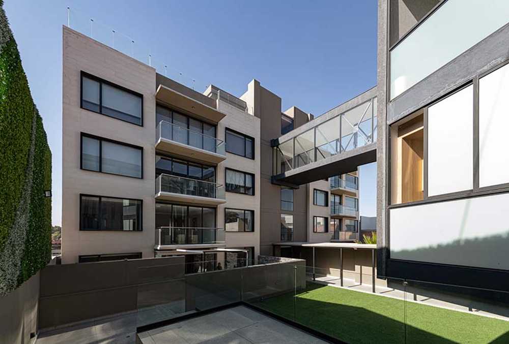 Comfort e luce naturale nel nuovo complesso residenziale Águilas 76