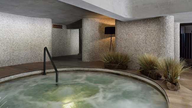 Architecture onirique du boutique hôtel Wellness Plesnik au milieu des sommets alpins