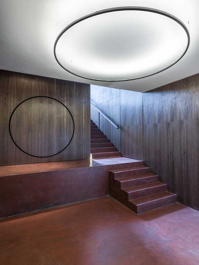 Rigor compositivo y rico programa funcional de la AP House en Urbino