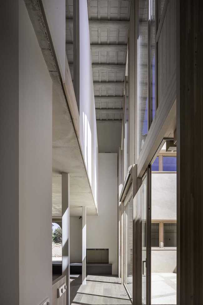 La bellezza rinnovata: una masia rurale diventa un edificio industriale