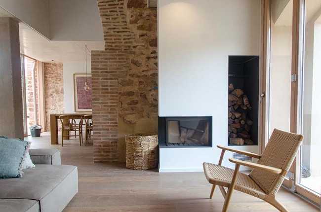 La bellezza rinnovata: una masia rurale diventa un edificio industriale