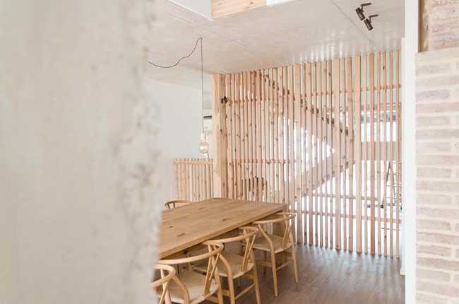 La bellezza rinnovata: una masia rurale diventa un edificio industriale