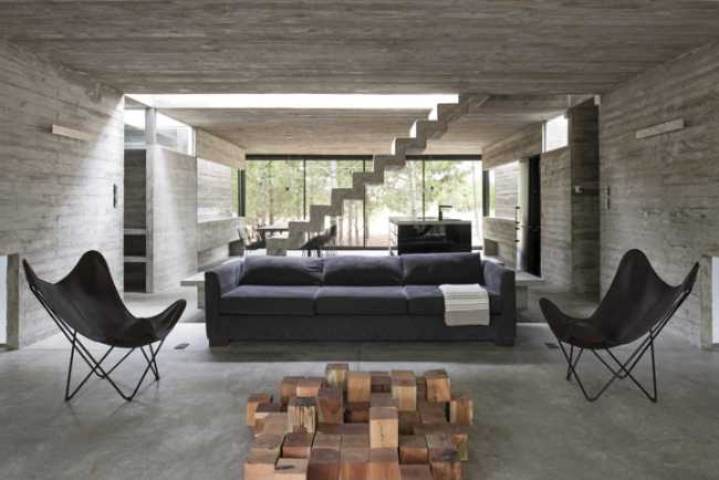 Architecture for architects at Casa L4. Exposed concrete and landscape