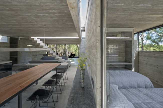 Architecture for architects at Casa L4. Exposed concrete and landscape