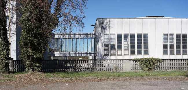 Restyling of Mec Pac's industrial headquarters. Rhythm and lightness