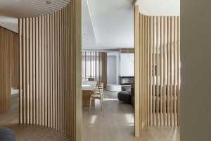 Interior de Casa Recta Curva inspirado en las formas exteriores del edificio