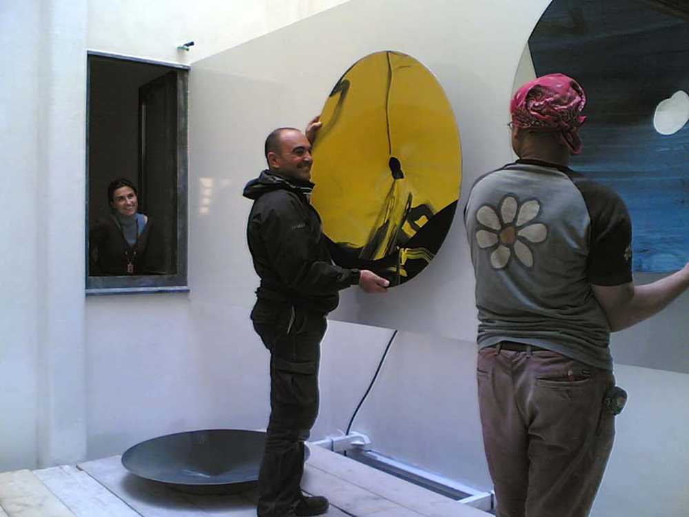 The courtyard becomes an art space. Casa LS sewn around the patio
