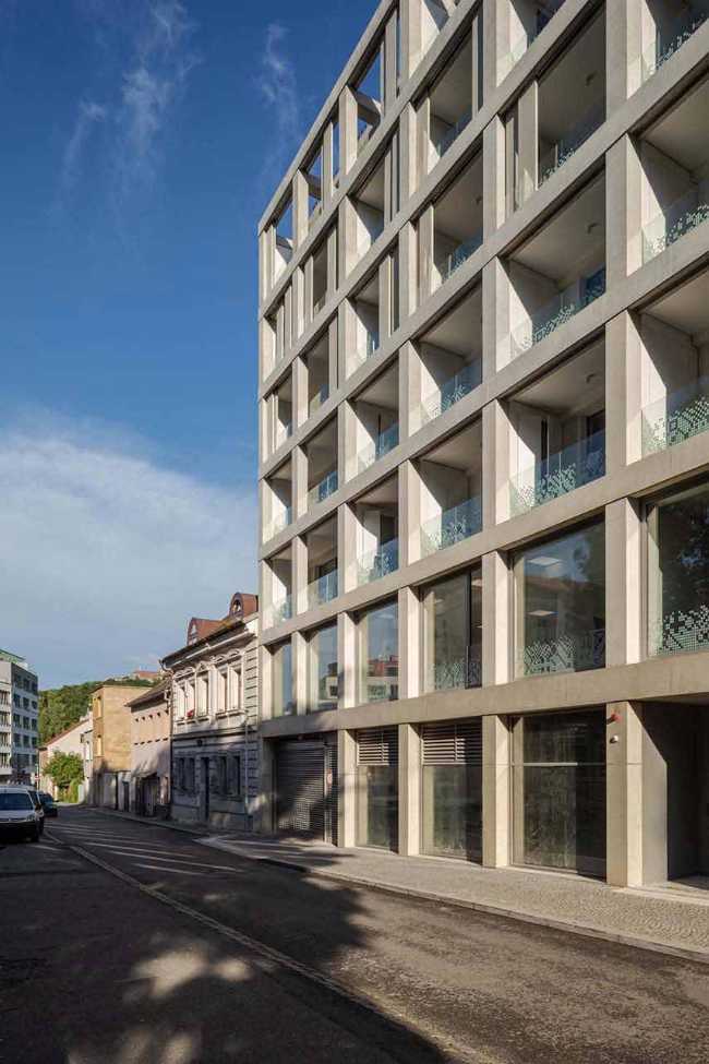 Prachnerova: un esperimento di integrazione urbana e design funzionale