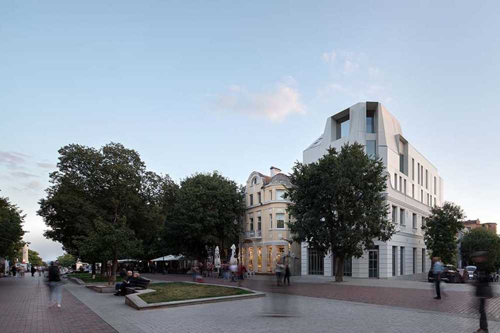 Dialogo rispettoso tra storico e contemporaneo. Rinnovamento dell’edificio LH