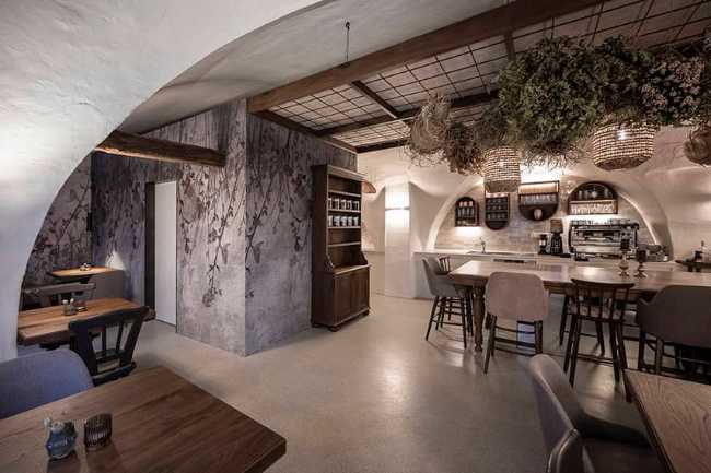 Bogen, le bistrot floral, se tient entre héritage historique et finesse contemporaine