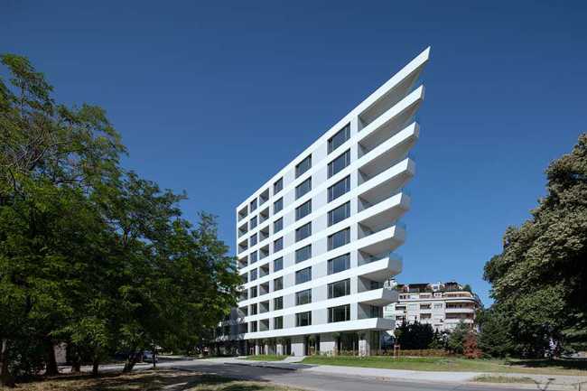 Unparalleled views and luxury living at EOS in Varna