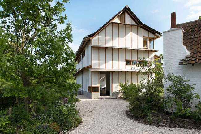 Gallery House, the architectural project lives in the landscape