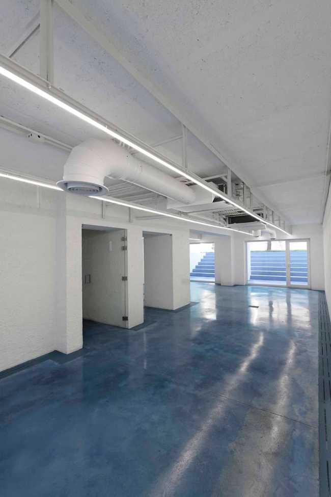 Nabshi Gallery in Tehran: conversion of a modern building into an art center