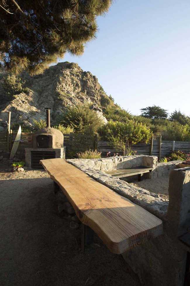 Casa Cubo eficiente en energía integrada con la naturaleza