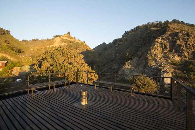 Casa Cubo eficiente en energía integrada con la naturaleza