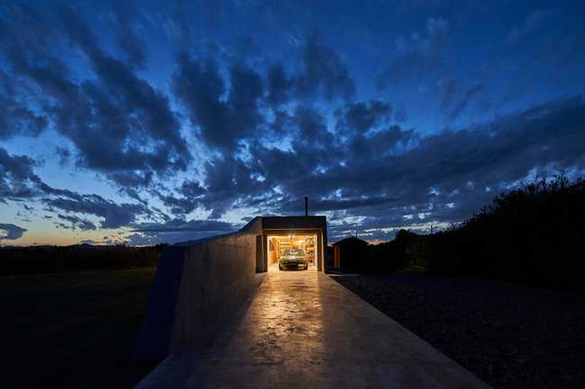 The Japanese Isumi Villa redefines indoor-outdoor living