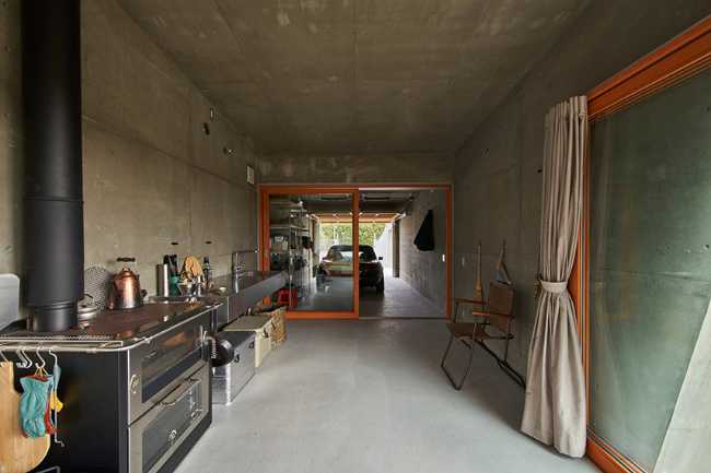 The Japanese Isumi Villa redefines indoor-outdoor living